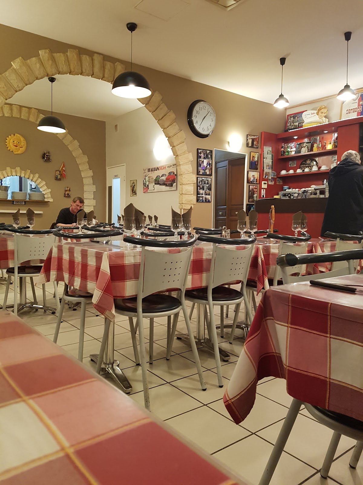 Restaurant Pizzeria Avarello à Lyon