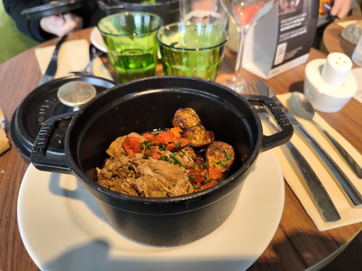 Restaurant Monument café RIVES à Lyon