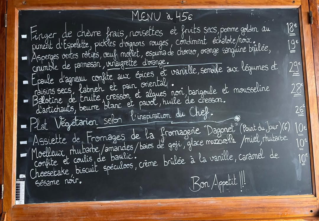 la table de Saint just sur Instagram