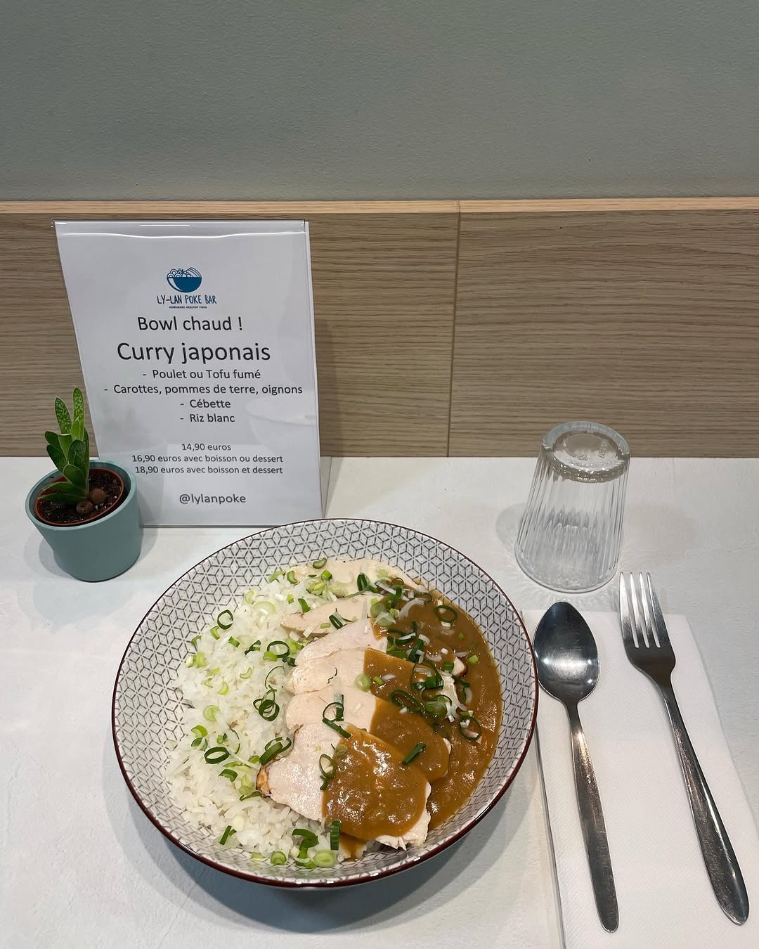 Ly-Lan Poke Bar Lyon 2 sur Instagram