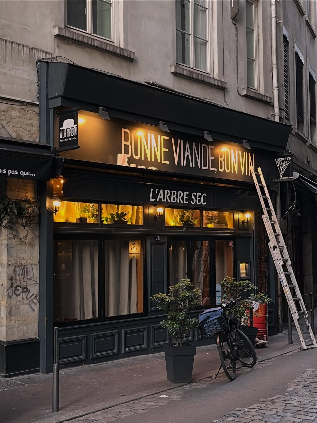 L’Arbre Sec sur Instagram