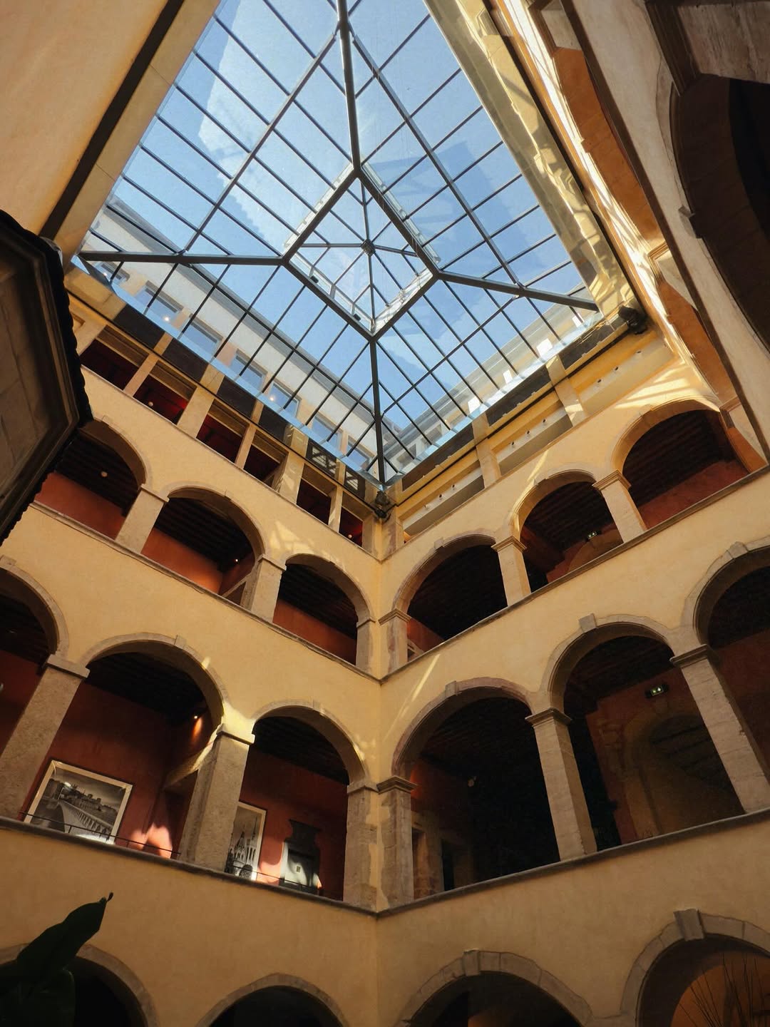 Les Loges sur Instagram