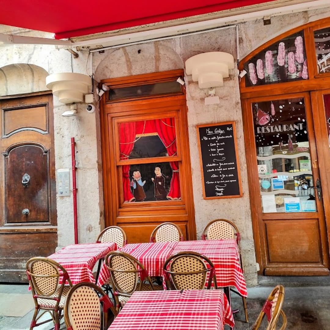 Le Un, Deux, Trois sur Instagram