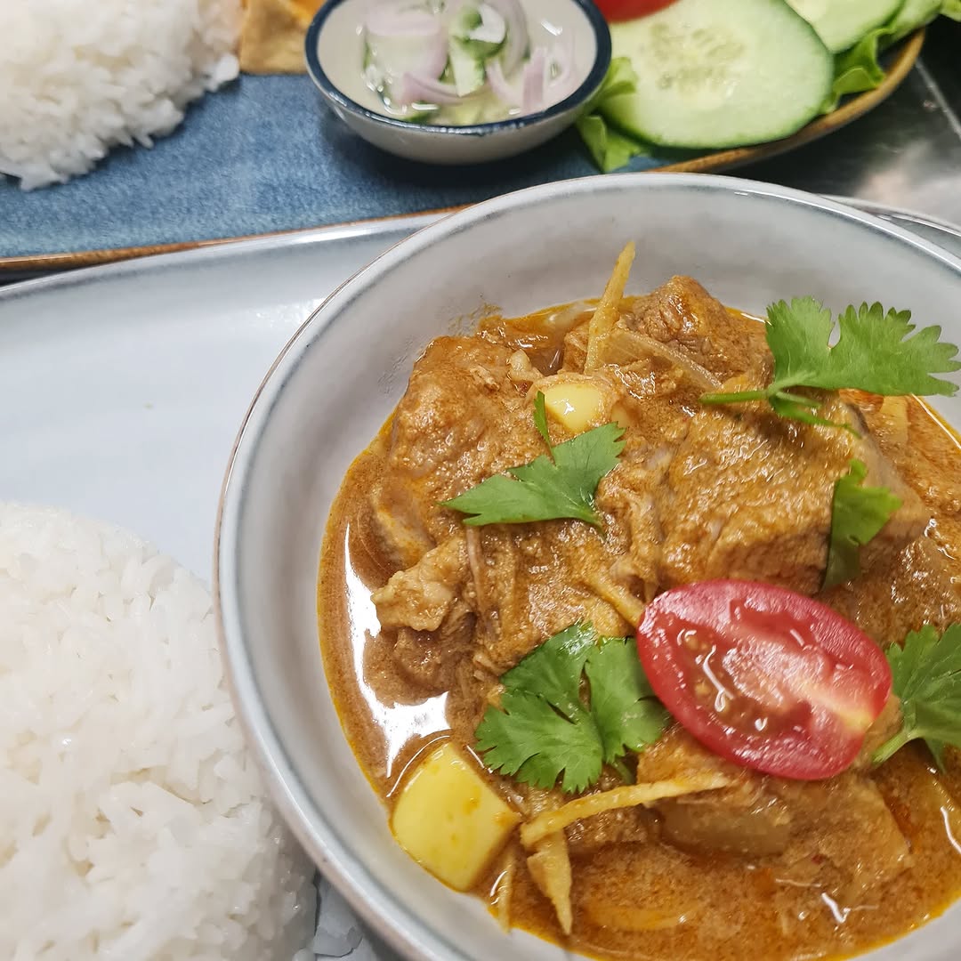 Suc Süc (สุก-สุข) sur Instagram