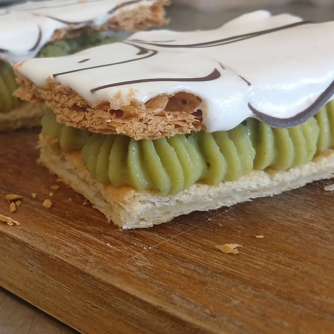 robert croix rousse sur Instagram