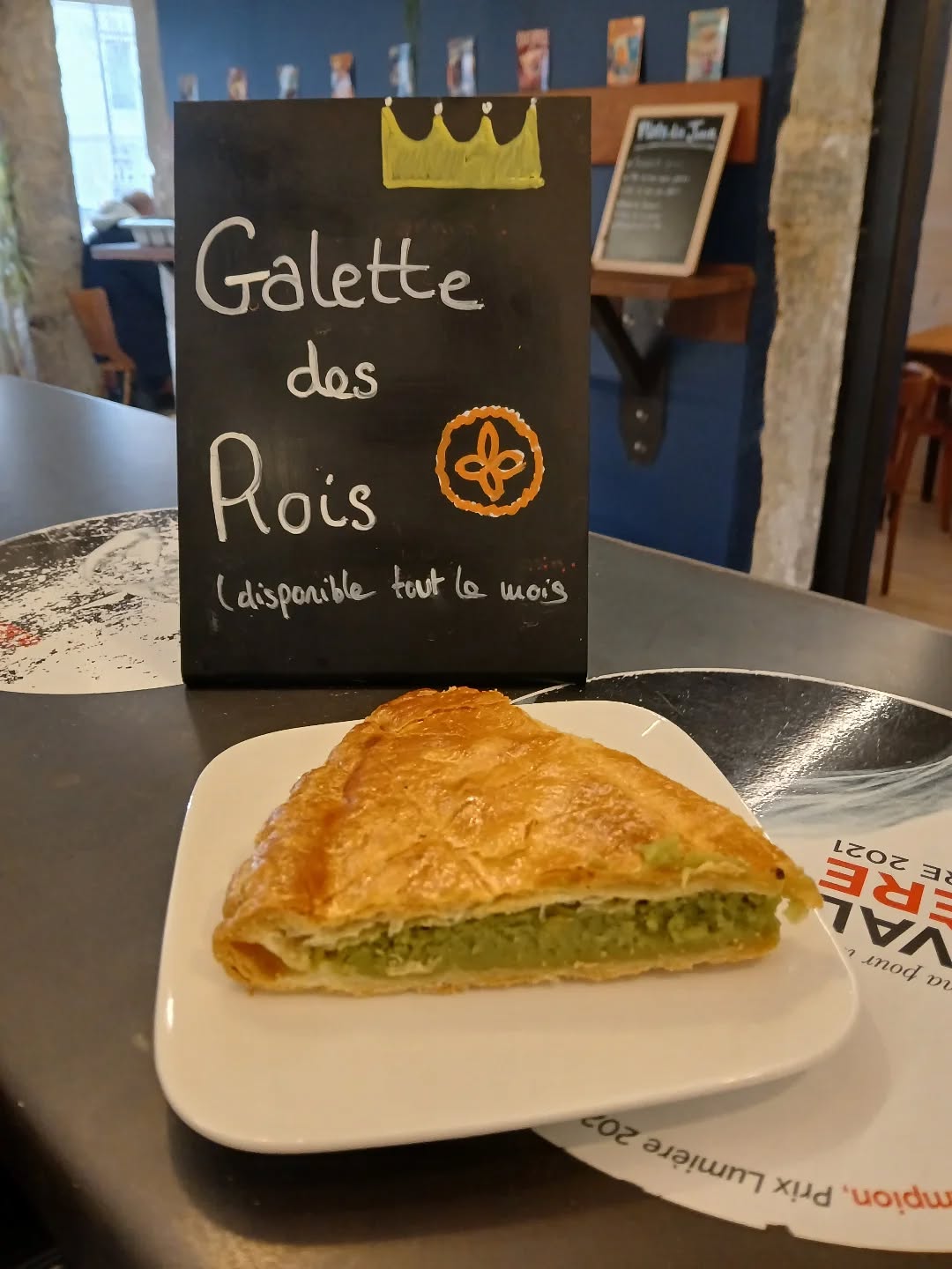 robert croix rousse sur Instagram