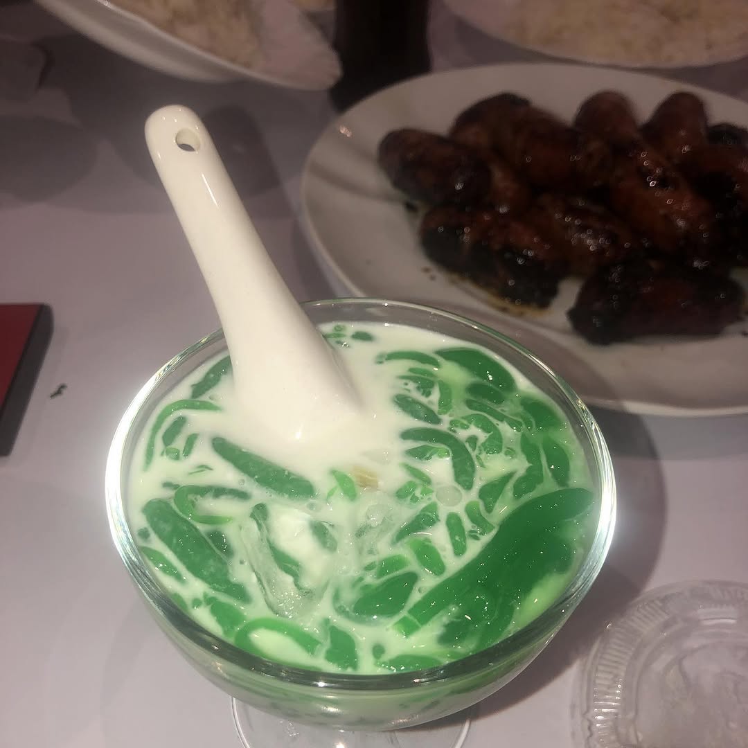 Pho 69 sur Instagram